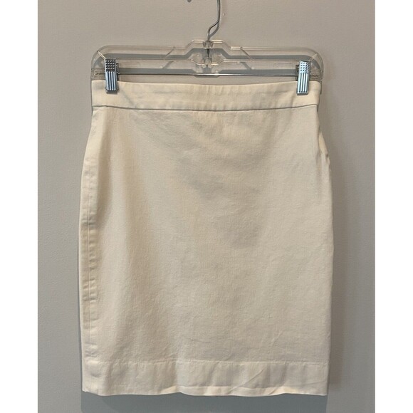 J Crew Women's Cream Colored No. 2 Pencil Skirt Stretch Lined Back Zip Size 2P - Picture 1 of 7